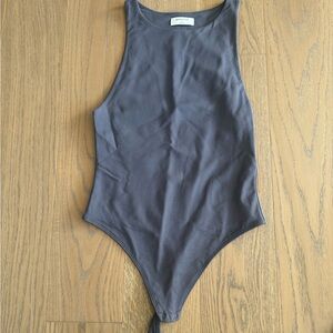 Aritzia grey contour bodysuit